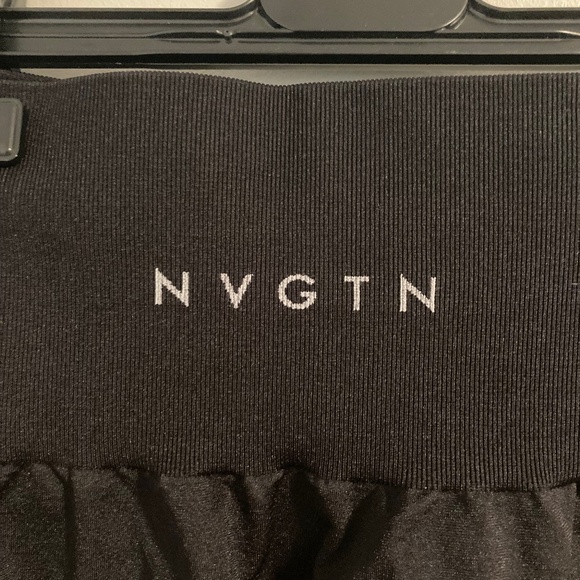 NVGTN Solid Seamless Leggings - Black (Medium) - Picture 7 of 7